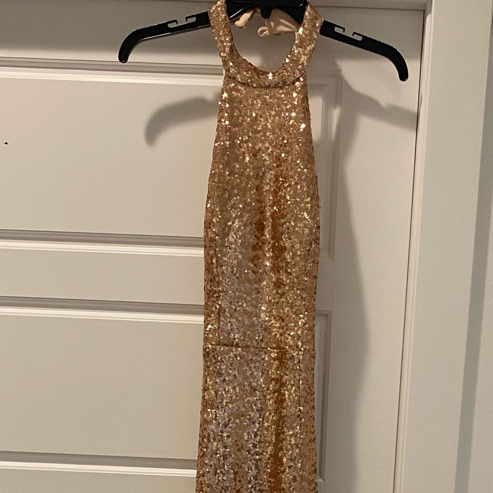 B. Darlin Rose Gold Full Length Gown juniors size 9/10, medium in women’s
